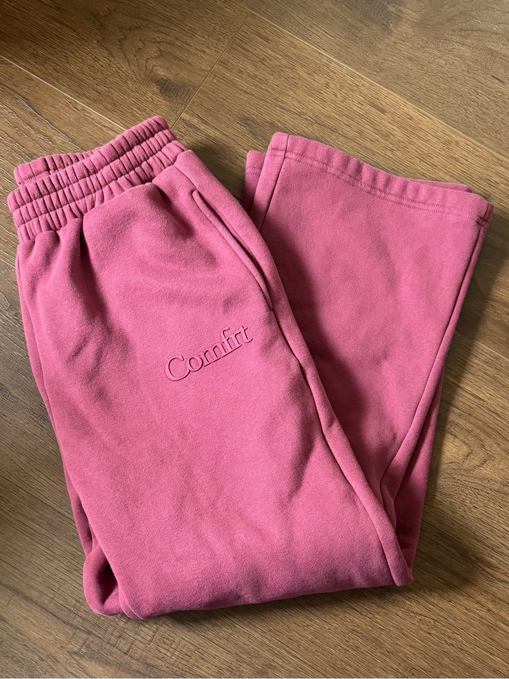 Comfrt Straight Leg Sweatpants In Shade Raspberry Size Medium
